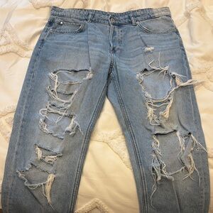 & Denim Boyfriend Low Waist Distressed Light Wash Jeans | Size 10
